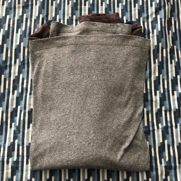 Essentials Long Sleeve Tee - Picture 4 of 5